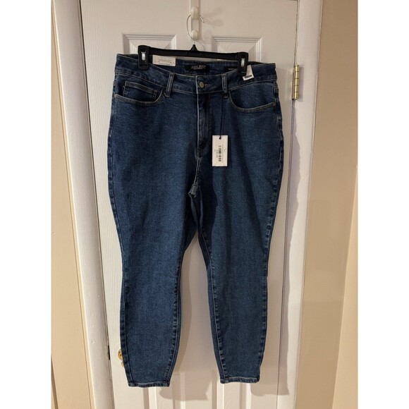 Judy Blue Plus Size 18W Med. Blue Skinny Fit High Waist Stretch Denim Jeans New - Picture 2 of 13